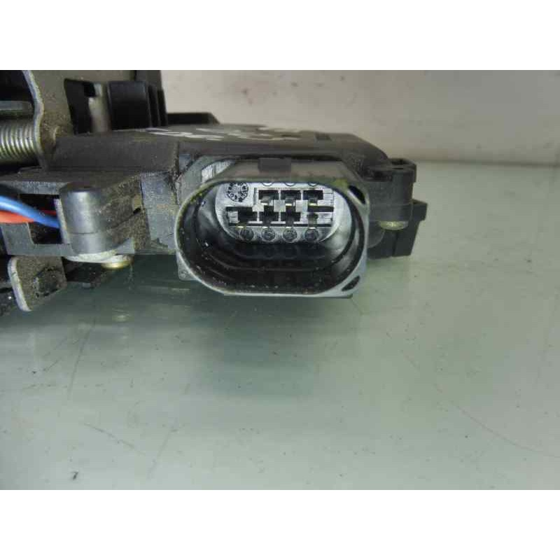 Recambio de cerradura puerta trasera izquierda para audi a4 avant (8e) 2.5 tdi (114kw) referencia OEM IAM 8E0839015C  