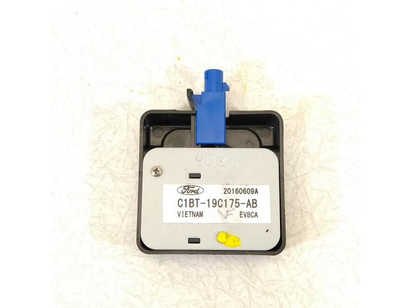 Recambio de antena para ford kuga (cbs) titanium referencia OEM IAM C1BT19C175AB  