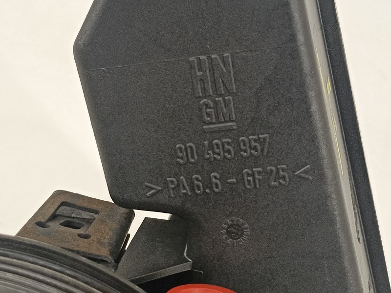 Recambio de bomba direccion para opel vectra b berlina básico referencia OEM IAM 90495957  