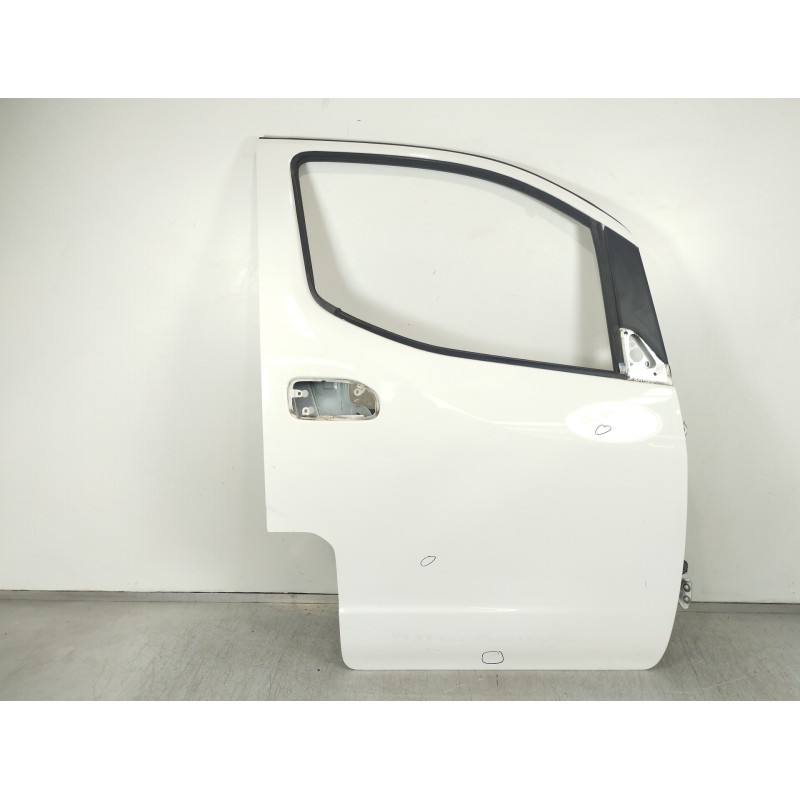 Recambio de puerta delantera derecha para nissan nv 200 (m20) evalia premium referencia OEM IAM   