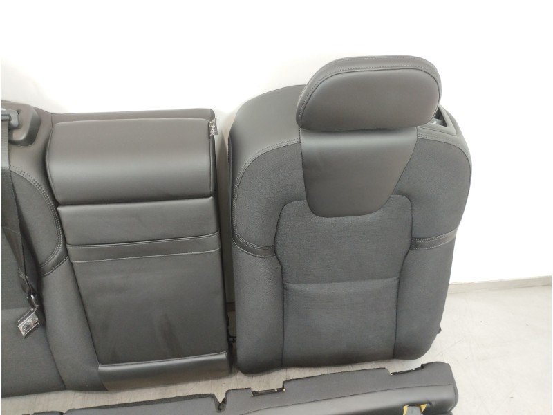 Recambio de asientos traseros para volvo xc60 kinetic 2wd referencia OEM IAM 31446  