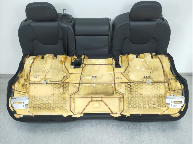 Recambio de asientos traseros para volvo xc60 kinetic 2wd referencia OEM IAM 31446  