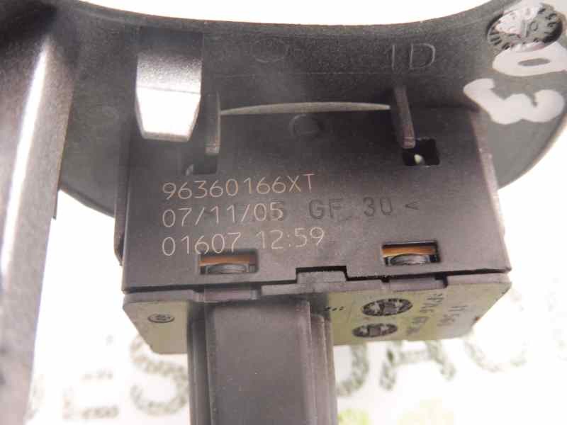 Recambio de mando elevalunas trasero derecho para peugeot 307 berlina (s2) xs referencia OEM IAM 96360166XT  