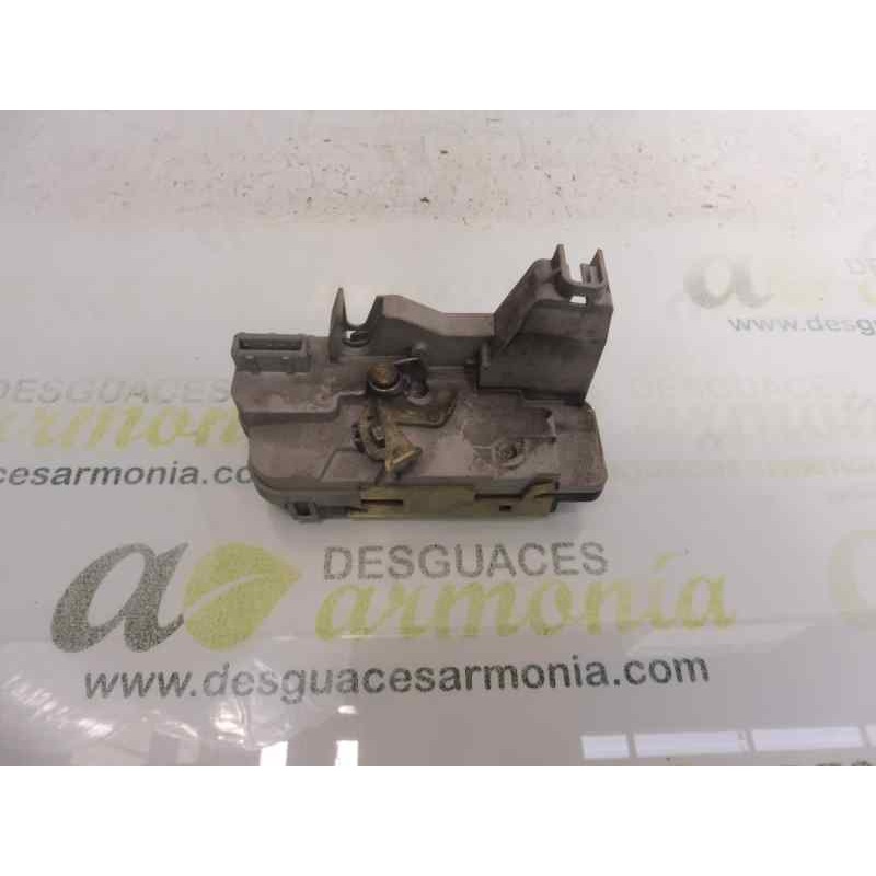 Recambio de cerradura puerta trasera derecha para peugeot 307 berlina (s2) xs referencia OEM IAM 9138G0  