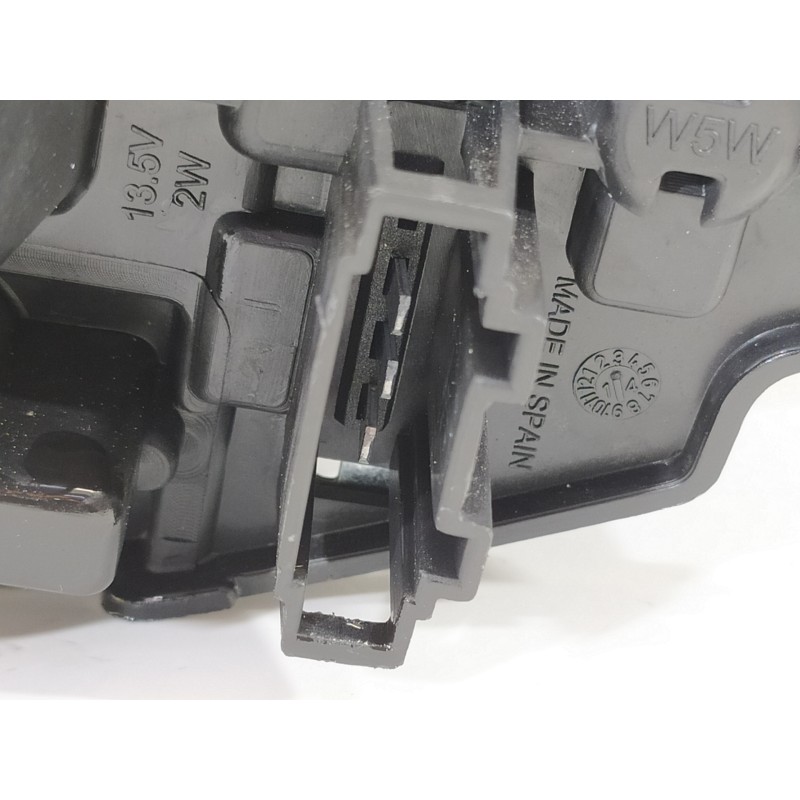 Recambio de piloto trasero derecho en porton para seat leon (5f1) reference plus referencia OEM IAM 5F0945094D 90042873 