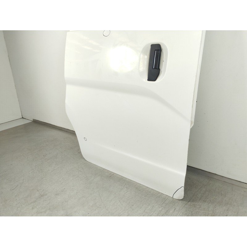 Recambio de puerta lateral corredera derecha para nissan nv 200 (m20) evalia premium referencia OEM IAM   