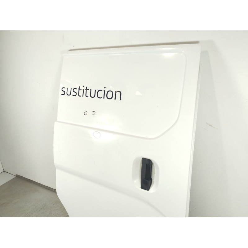 Recambio de puerta lateral corredera derecha para nissan nv 200 (m20) evalia premium referencia OEM IAM   