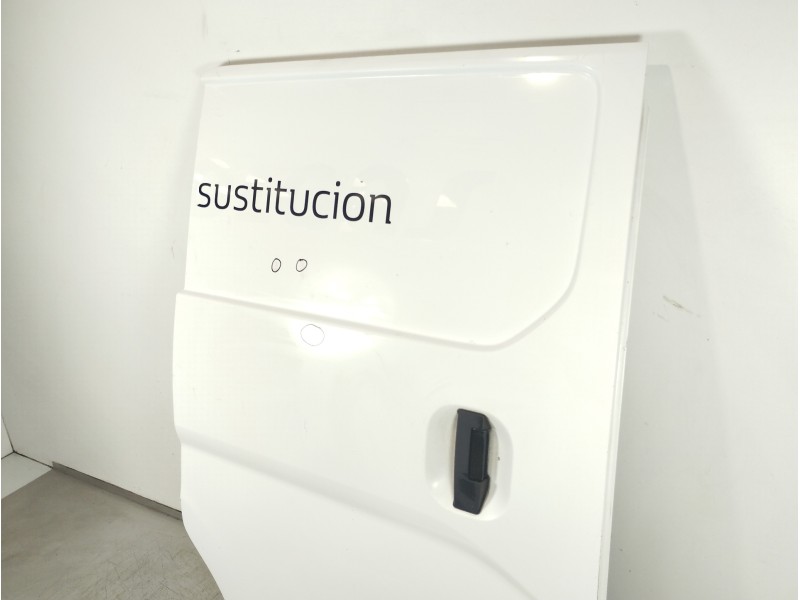 Recambio de puerta lateral corredera derecha para nissan nv 200 (m20) evalia premium referencia OEM IAM   