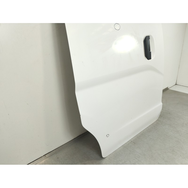 Recambio de puerta lateral corredera derecha para nissan nv 200 (m20) evalia premium referencia OEM IAM   