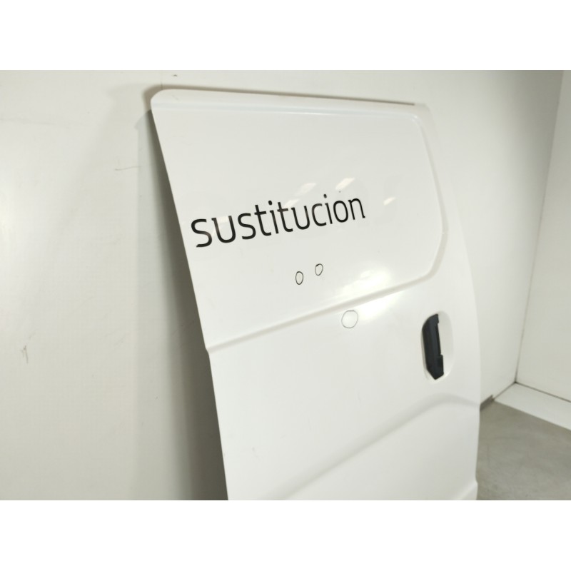 Recambio de puerta lateral corredera derecha para nissan nv 200 (m20) evalia premium referencia OEM IAM   