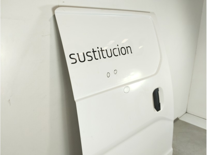 Recambio de puerta lateral corredera derecha para nissan nv 200 (m20) evalia premium referencia OEM IAM   