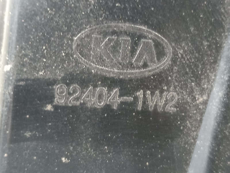 Recambio de piloto trasero derecho en porton para kia rio 1.4 cat referencia OEM IAM 924041W200  