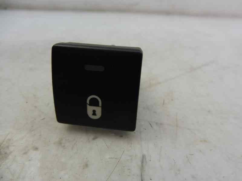 Recambio de mando multifuncion para citroën berlingo cuadro club l2 referencia OEM IAM 96582880XT  