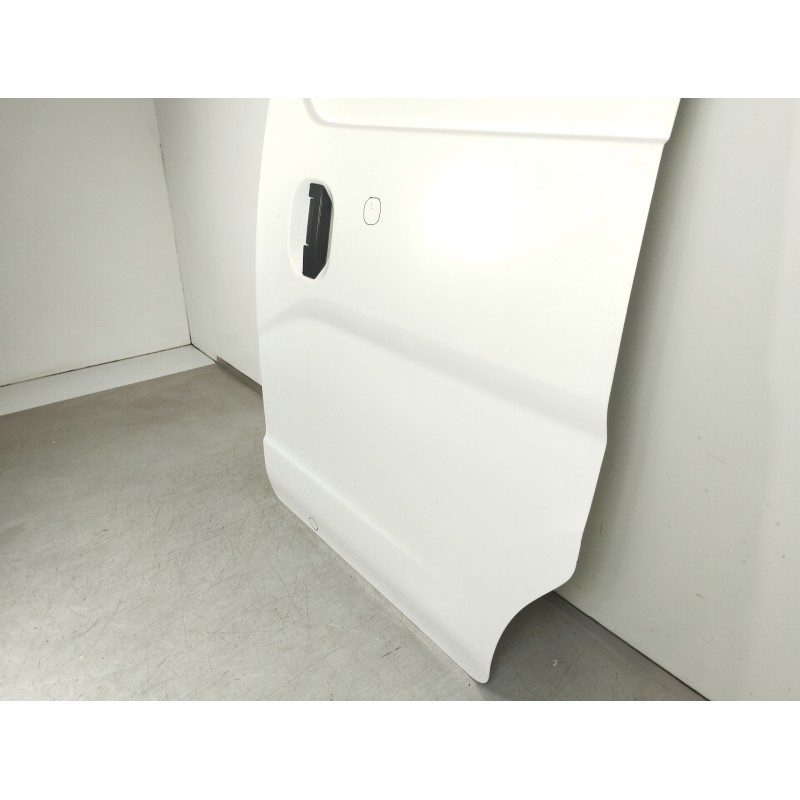 Recambio de puerta lateral corredera izquierda para nissan nv 200 (m20) evalia premium referencia OEM IAM   