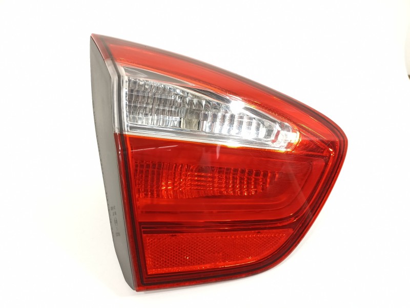 Recambio de piloto trasero izquierdo en porton para kia rio 1.4 cat referencia OEM IAM 924031W200  