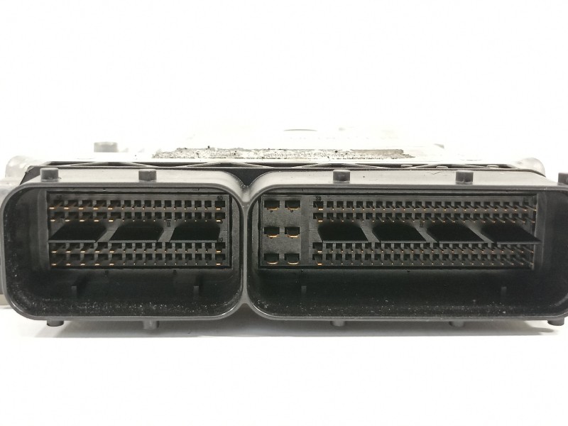 Recambio de centralita motor uce para audi a4 ber. (b8) básico referencia OEM IAM 8K2907115AF 0261S06180 