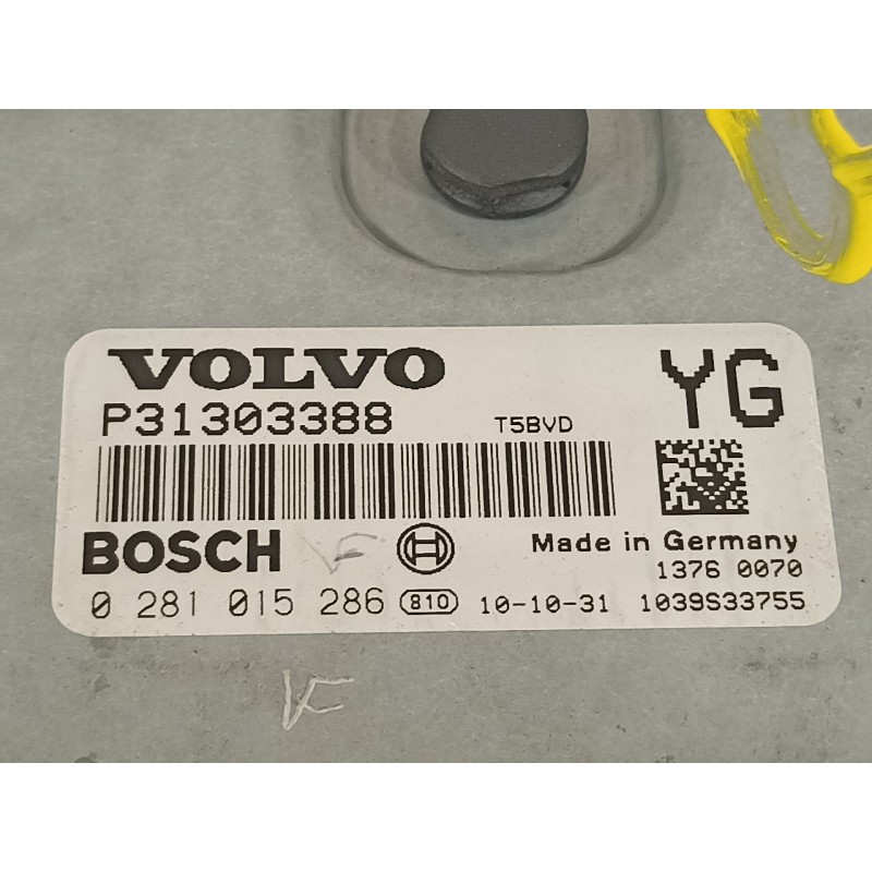 Recambio de centralita motor uce para volvo v60 kombi 2.4 diesel cat referencia OEM IAM 31303388 0281015286 