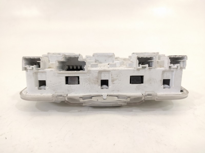 Recambio de luz interior para peugeot 308 sw allure referencia OEM IAM 96781446  