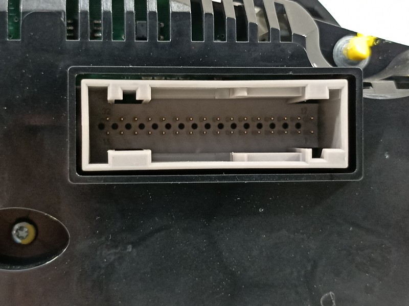 Recambio de cuadro instrumentos para audi a4 ber. (b8) básico referencia OEM IAM 8K0920930M  