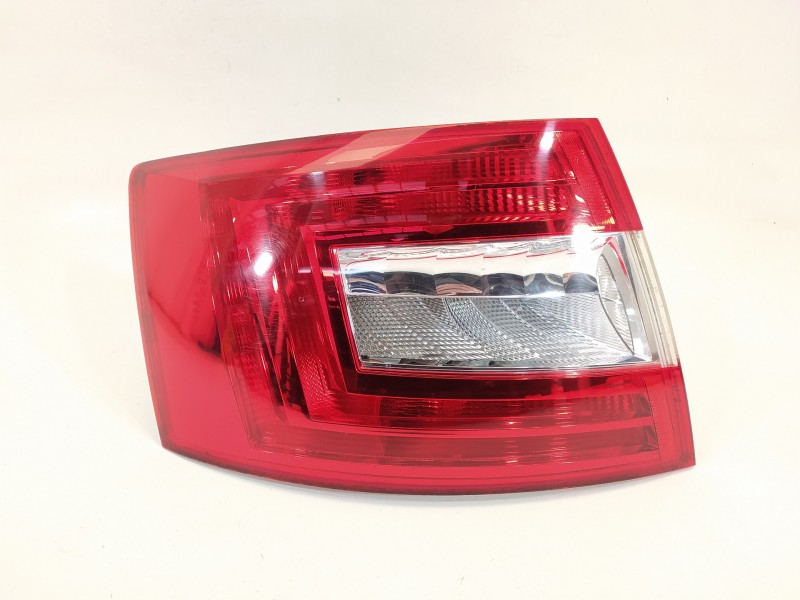 Recambio de piloto trasero izquierdo para skoda octavia lim. (5e3) elegance referencia OEM IAM 5E5945095 2SK011053 