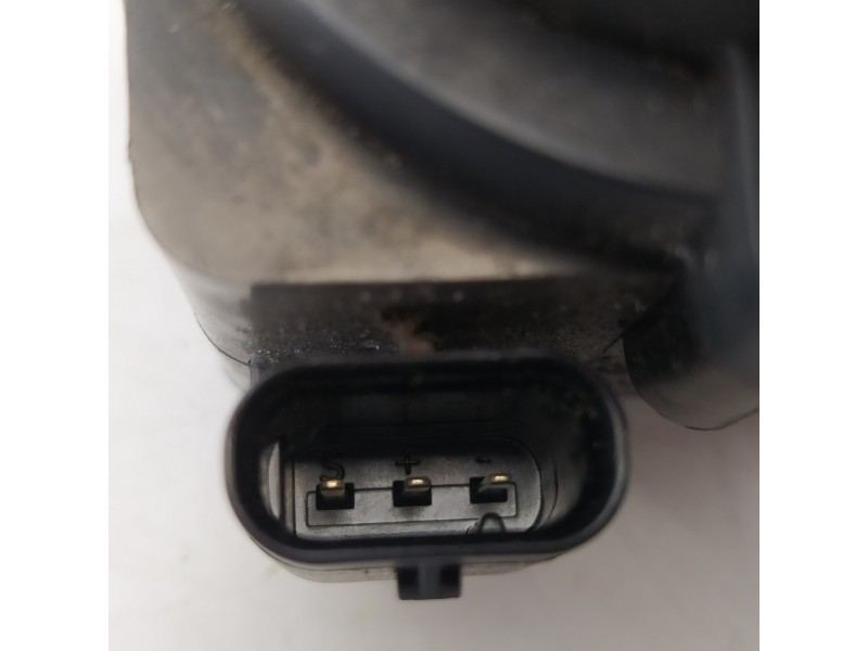 Recambio de bomba agua para volvo xc60 kinetic 2wd referencia OEM IAM 518705 704773 31368042