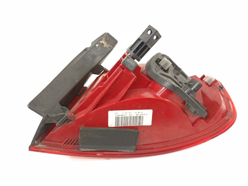 Recambio de piloto trasero izquierdo para audi a4 ber. (b8) básico referencia OEM IAM 8K5945095K  