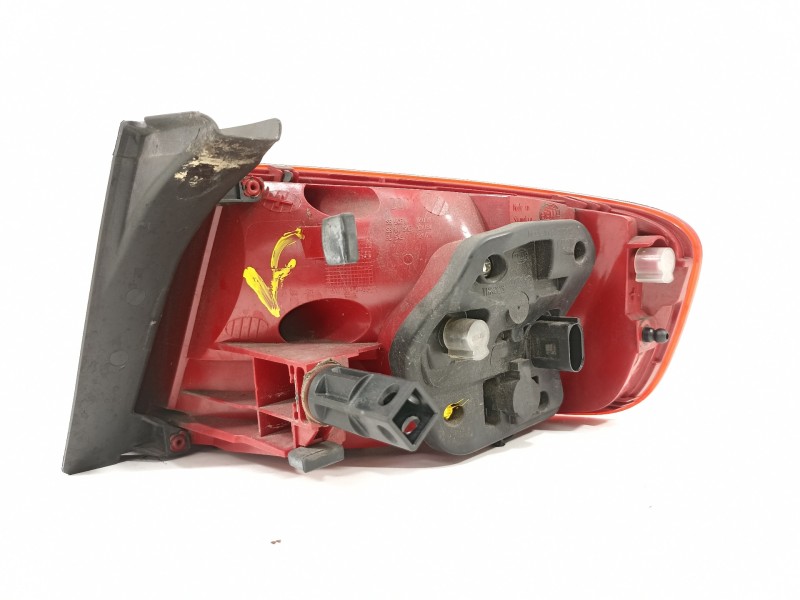 Recambio de piloto trasero izquierdo para audi a4 ber. (b8) básico referencia OEM IAM 8K5945095K  