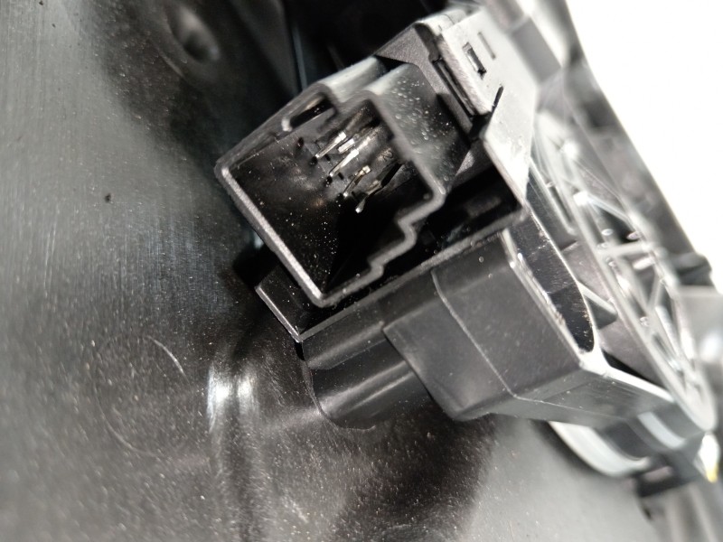 Recambio de elevalunas trasero izquierdo para volvo v60 kombi 2.4 diesel cat referencia OEM IAM 30784312  