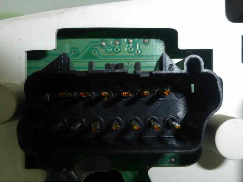 Recambio de cuadro instrumentos para chrysler voyager (rg) 2.5 crd lx referencia OEM IAM TN1575301971 P56044981AB 