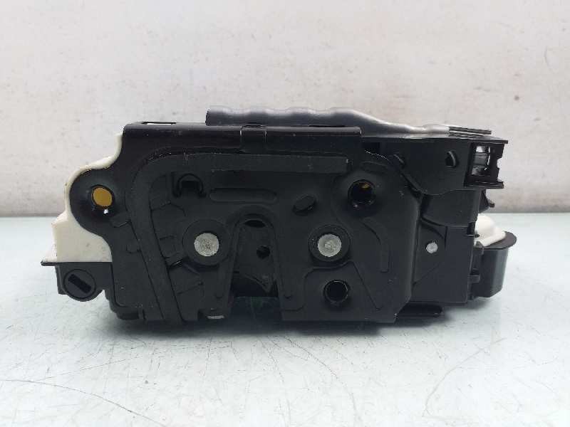 Recambio de cerradura puerta trasera derecha para skoda octavia lim. (5e3) elegance referencia OEM IAM 5E0839016  