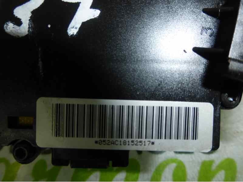 Recambio de mando limpia para chrysler voyager (rg) 2.5 crd lx referencia OEM IAM 052AC18152517  