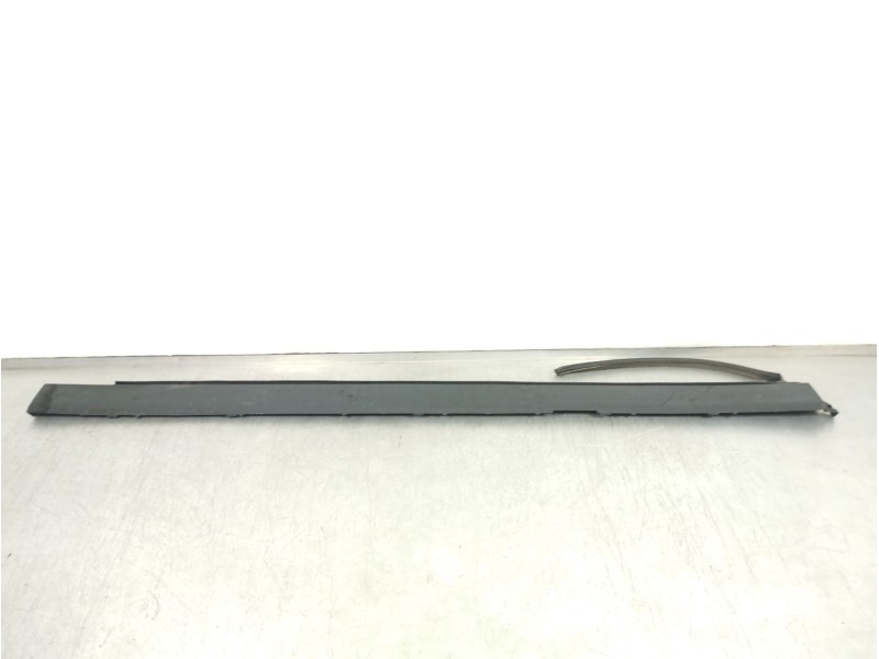 Recambio de faldon lateral para volvo xc60 kinetic 2wd referencia OEM IAM 31420622  