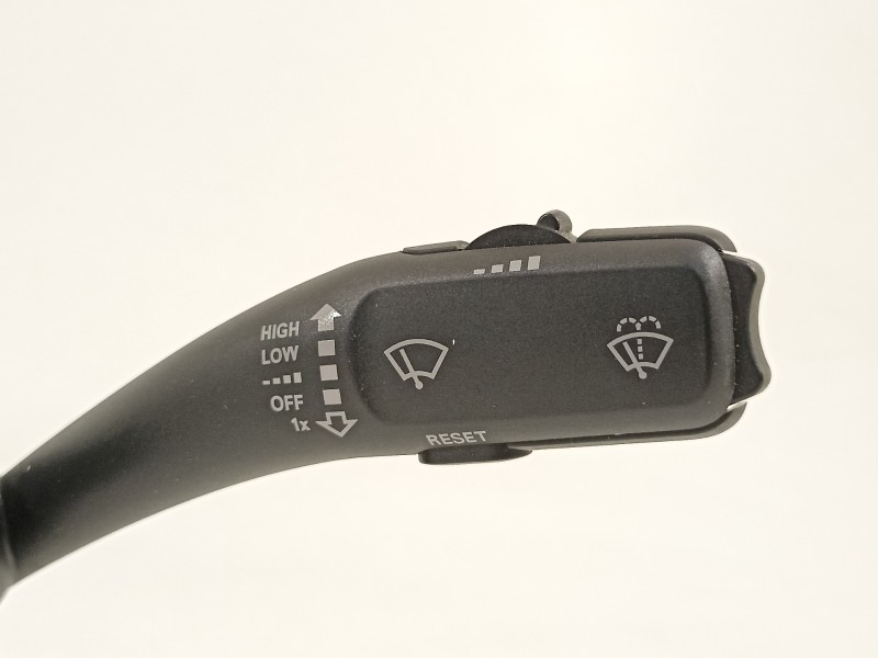 Recambio de mando intermitentes para audi a4 ber. (b8) básico referencia OEM IAM 8K0953502BD  