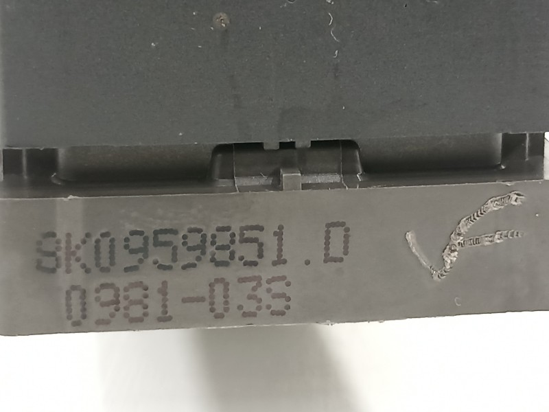 Recambio de mando elevalunas delantero izquierdo para audi a4 ber. (b8) básico referencia OEM IAM 8K0959851D  
