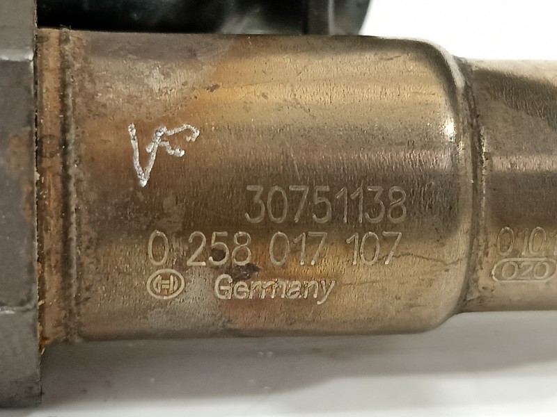 Recambio de sonda lambda para volvo v60 kombi 2.4 diesel cat referencia OEM IAM 30751138 0258017107 