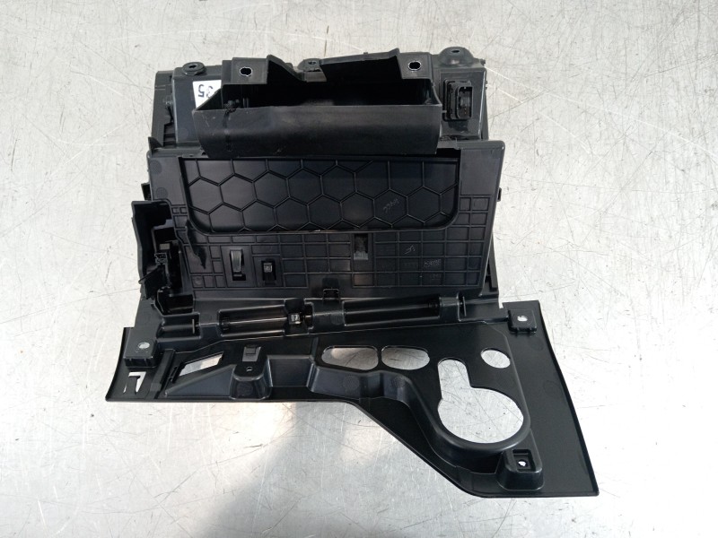 Recambio de guantera para audi a1 sportback (gba) 25 tfsi básico referencia OEM IAM 82B857035  