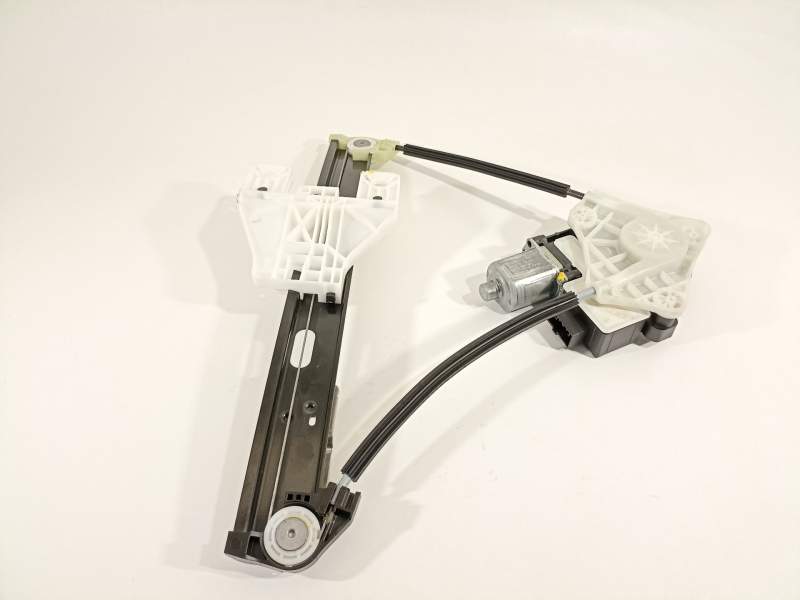 ELEVALUNAS TRASERO DERECHO 82G839462A 