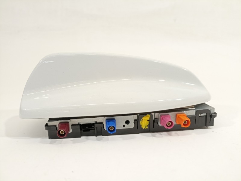 Recambio de antena para volvo xc60 kinetic 2wd referencia OEM IAM 31438104 39826436 
