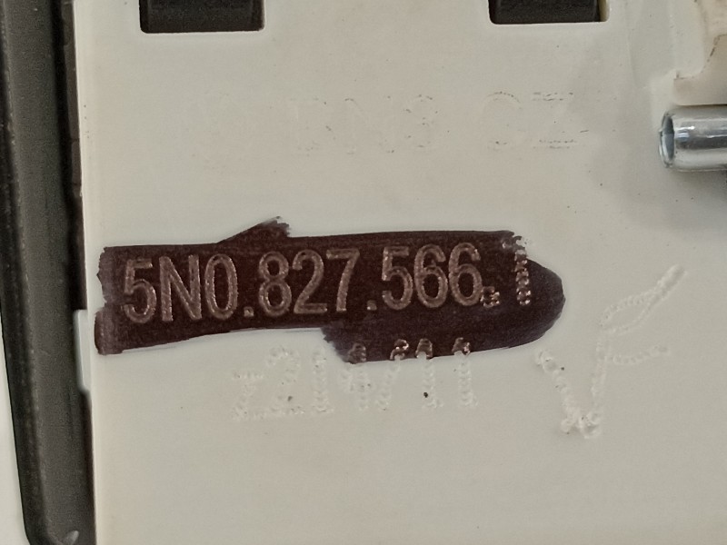 Recambio de maneta exterior porton para audi a4 ber. (b8) básico referencia OEM IAM 5N0827566T  