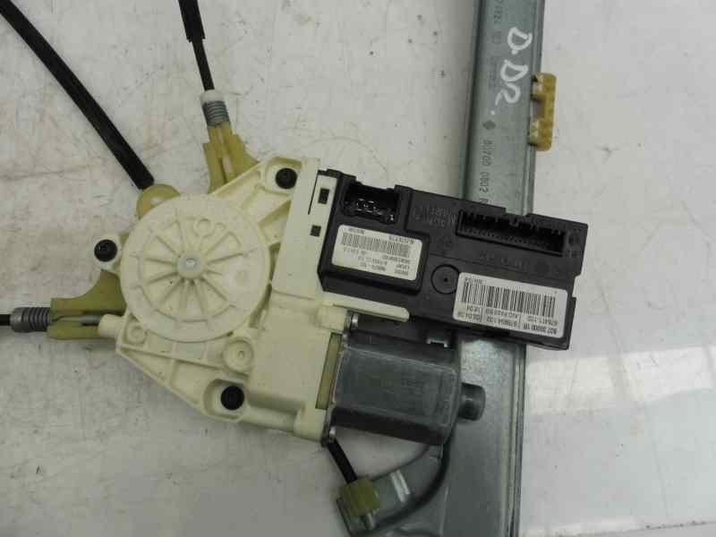 Recambio de elevalunas delantero derecho para renault laguna iii expression referencia OEM IAM 807300001R 807000002R 0130822331