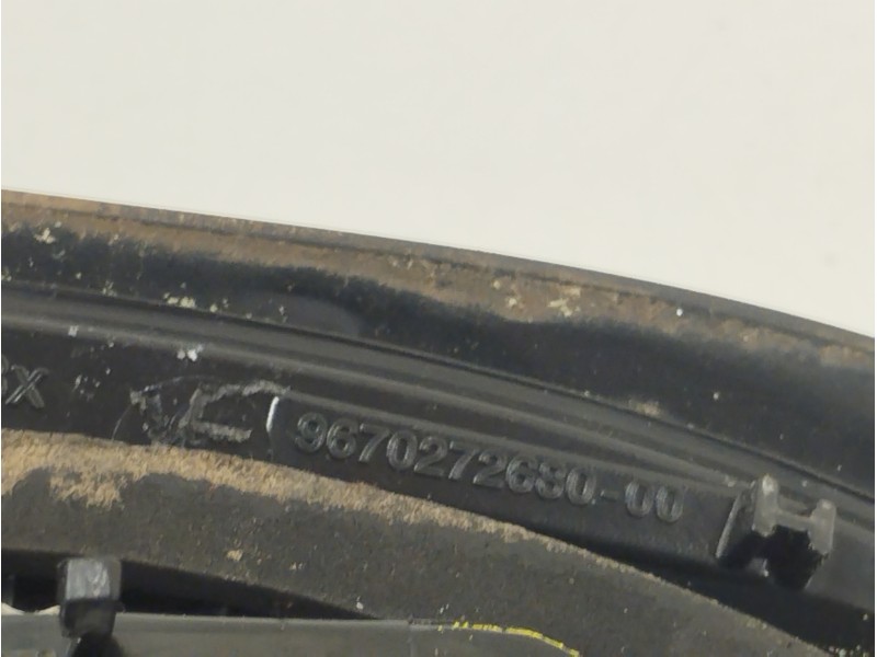 Recambio de piloto trasero derecho para ds 4 style referencia OEM IAM 9670272680  