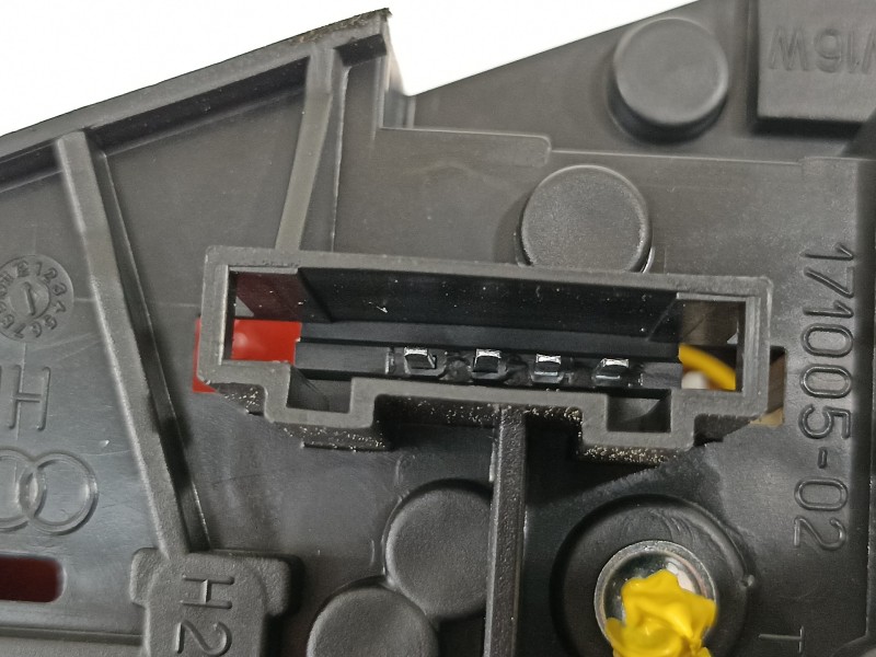 Recambio de piloto trasero derecho en porton para audi a4 ber. (b8) básico referencia OEM IAM 8K5945094K  