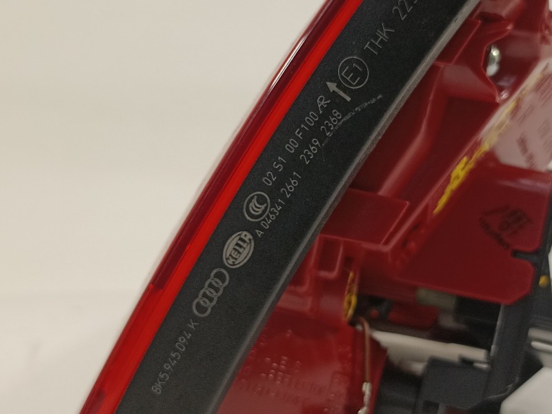 Recambio de piloto trasero derecho en porton para audi a4 ber. (b8) básico referencia OEM IAM 8K5945094K  