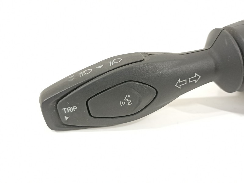 Recambio de mando intermitentes para ford fiesta (cb1) ghia referencia OEM IAM 8A6T13335CB  