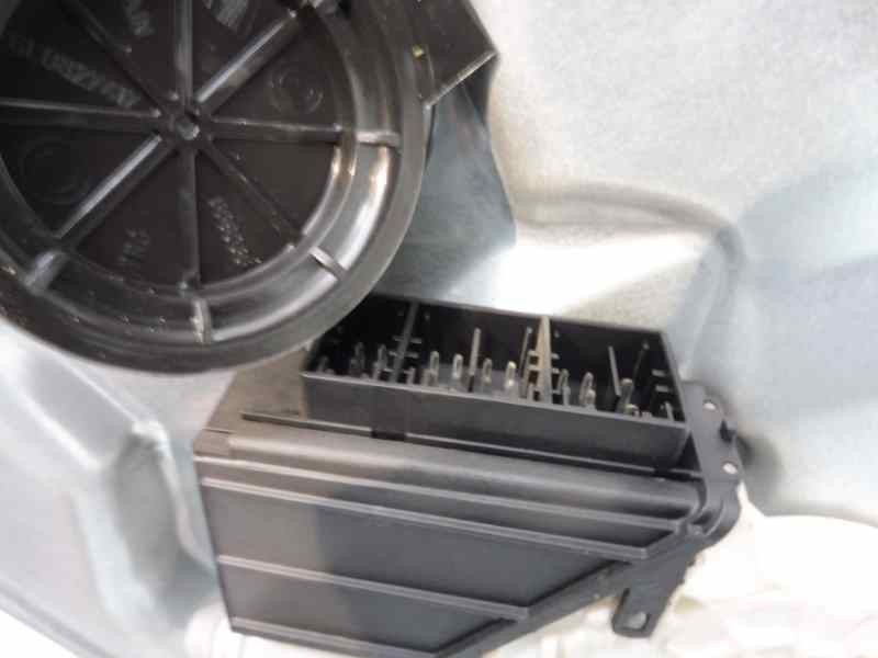 Recambio de elevalunas delantero derecho para seat ibiza (6l1) stella referencia OEM IAM 6L3837752BQ 6Q2959801A  Recambio de elevalunas delantero derecho para seat ibiza (6l1) stella referencia OEM IAM 6L3837752BQ 6Q2959801A