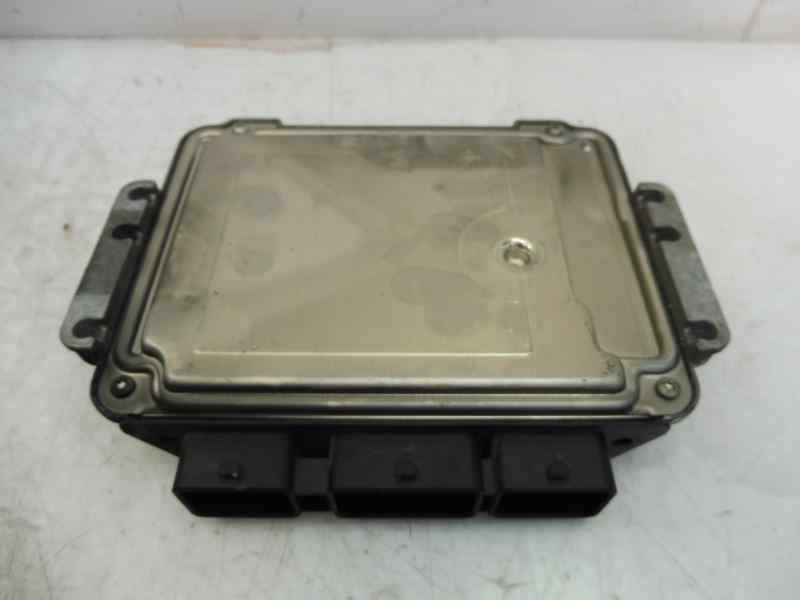 Recambio de centralita motor uce para renault scenic ii confort dynamique referencia OEM IAM 8200391966 0281011549 8200370779