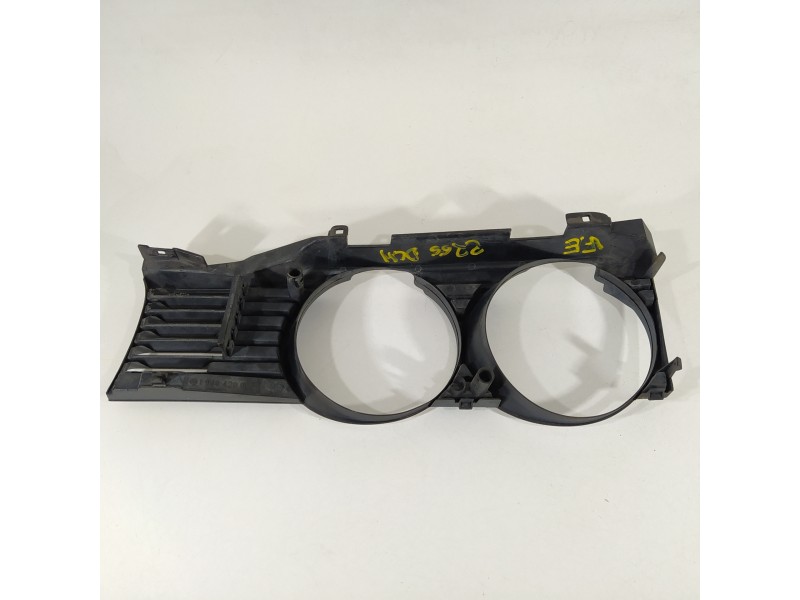 Recambio de rejilla delantera para bmw serie 7 (e32) 730i (138kw) referencia OEM IAM 1938426  