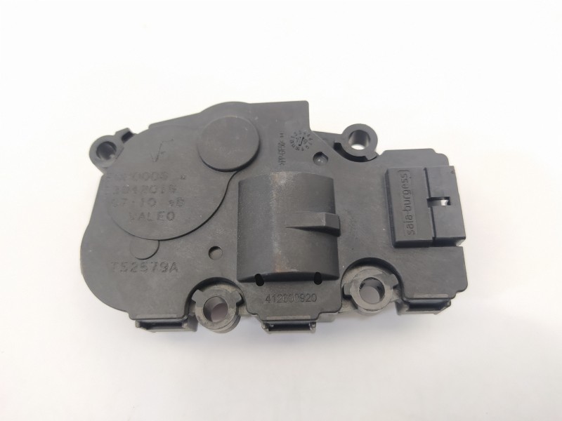 Recambio de motor apertura trampillas climatizador para bmw serie 3 berlina (g20) 330d referencia OEM IAM 64119384023 EGP0006 T5