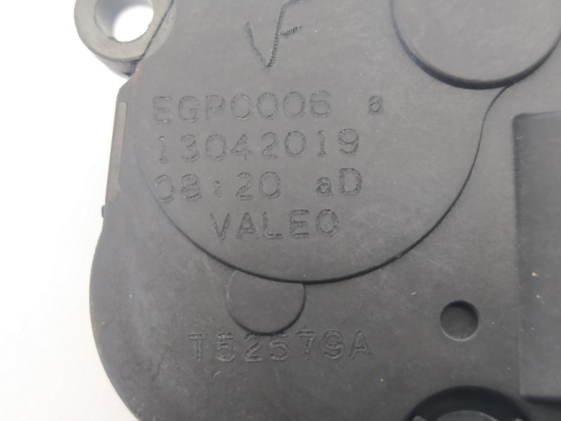 Recambio de motor apertura trampillas climatizador para bmw serie 3 berlina (g20) 330d referencia OEM IAM 64119384023 EGP0006 T5