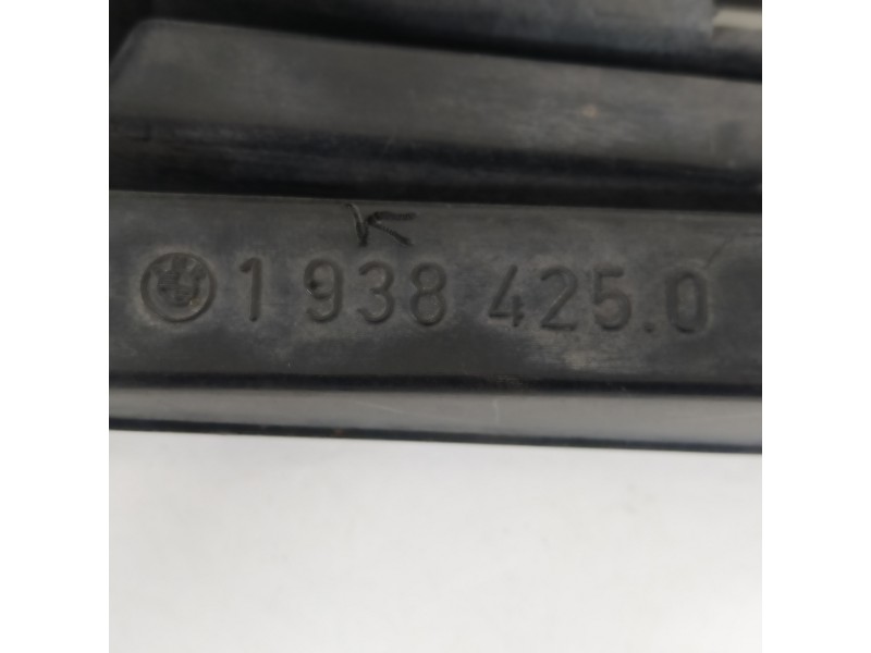 Recambio de rejilla delantera para bmw serie 7 (e32) 730i (138kw) referencia OEM IAM 1938425  